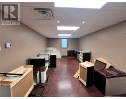 7-9 Roddick Crescent thumbnail 16