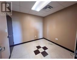 7-9 Roddick Crescent thumbnail 9