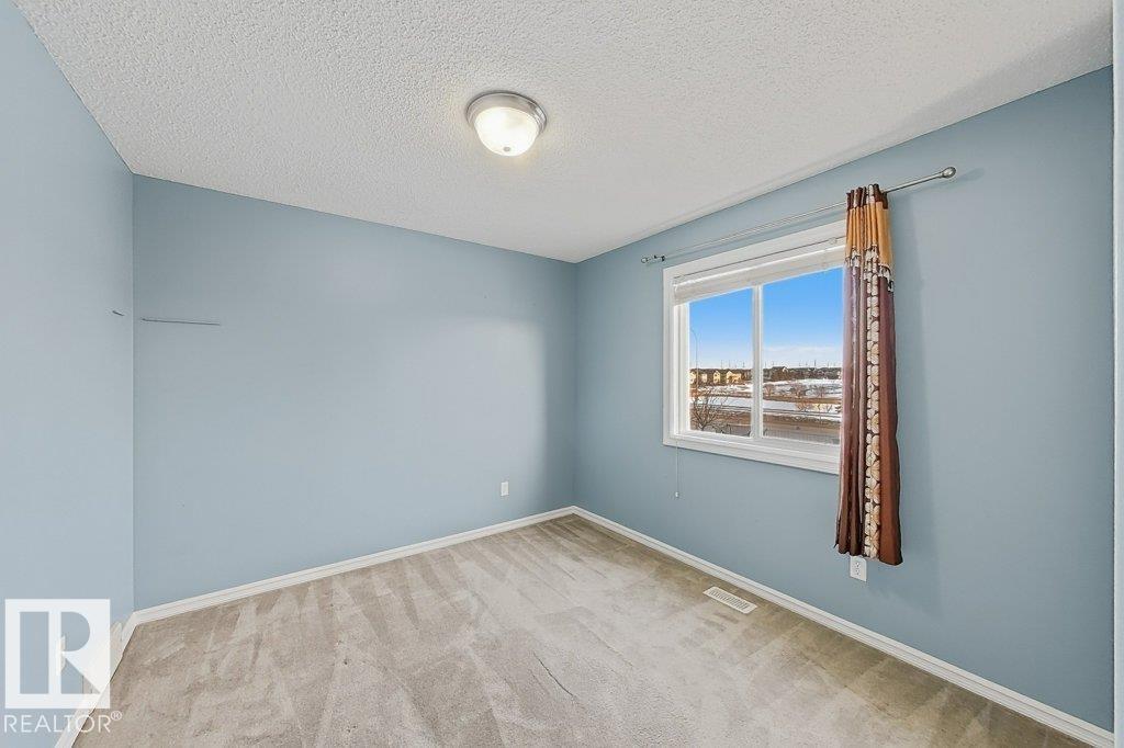 3347 24 AV NW - 17