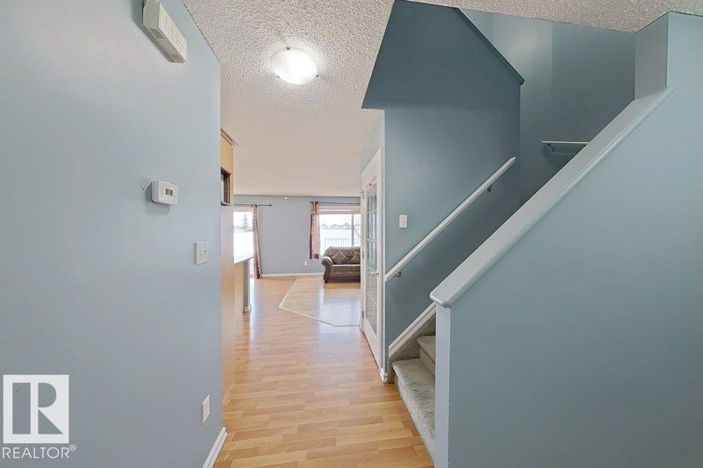 3347 24 AV NW - 6
