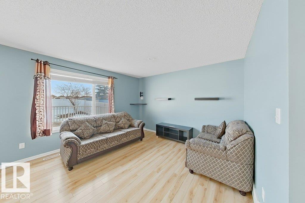 3347 24 AV NW - 8