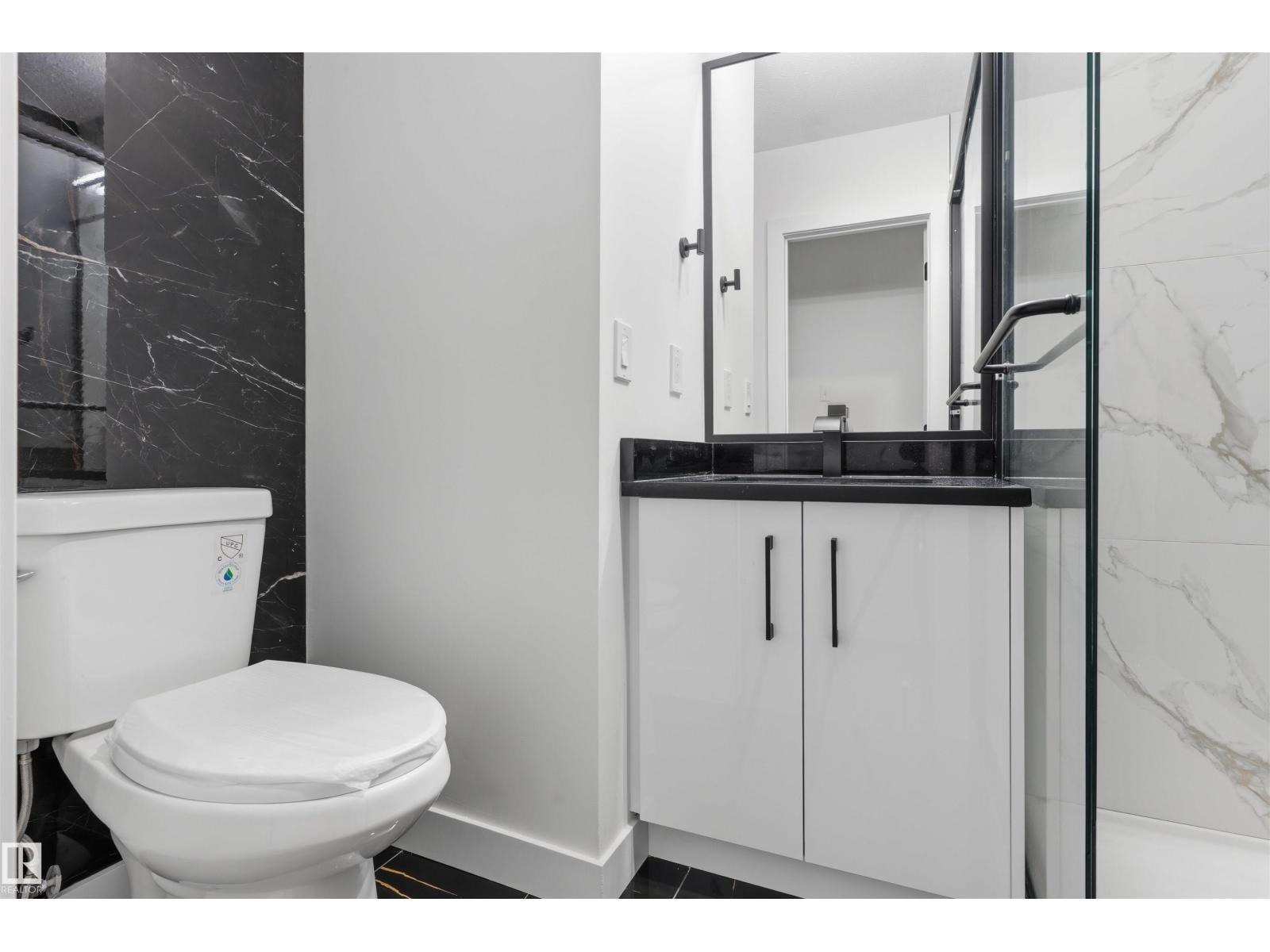 8328 165 ST NW - 10