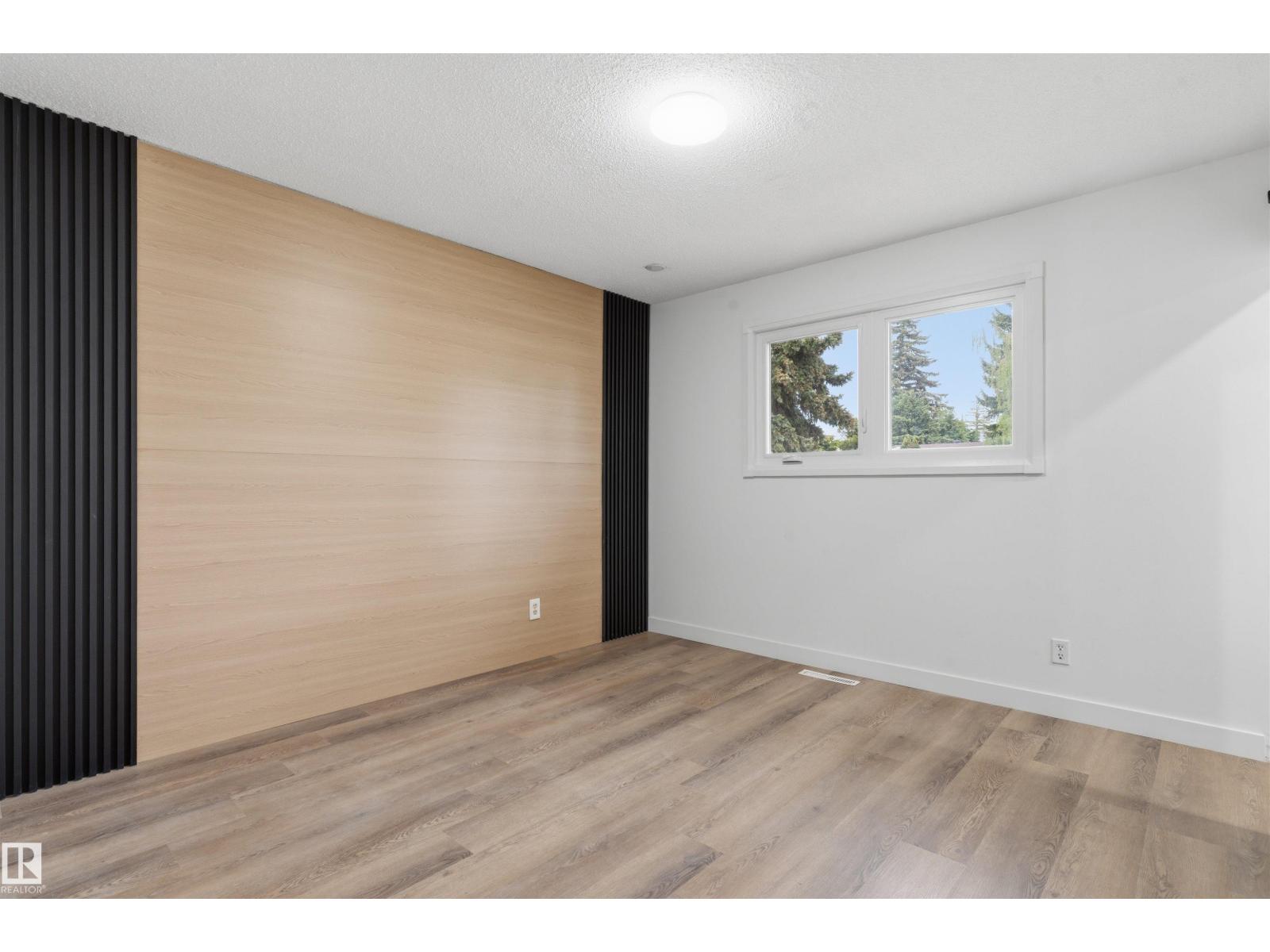 8328 165 ST NW - 13