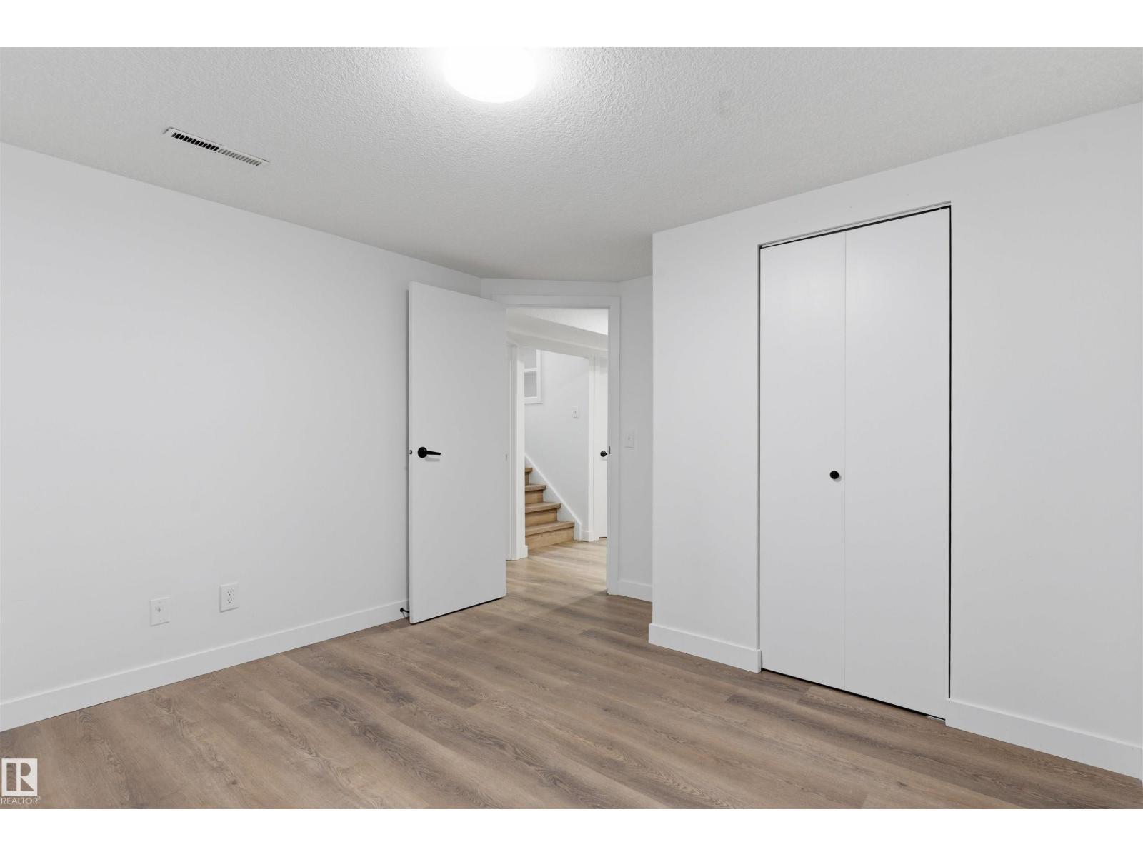 8328 165 ST NW - 18