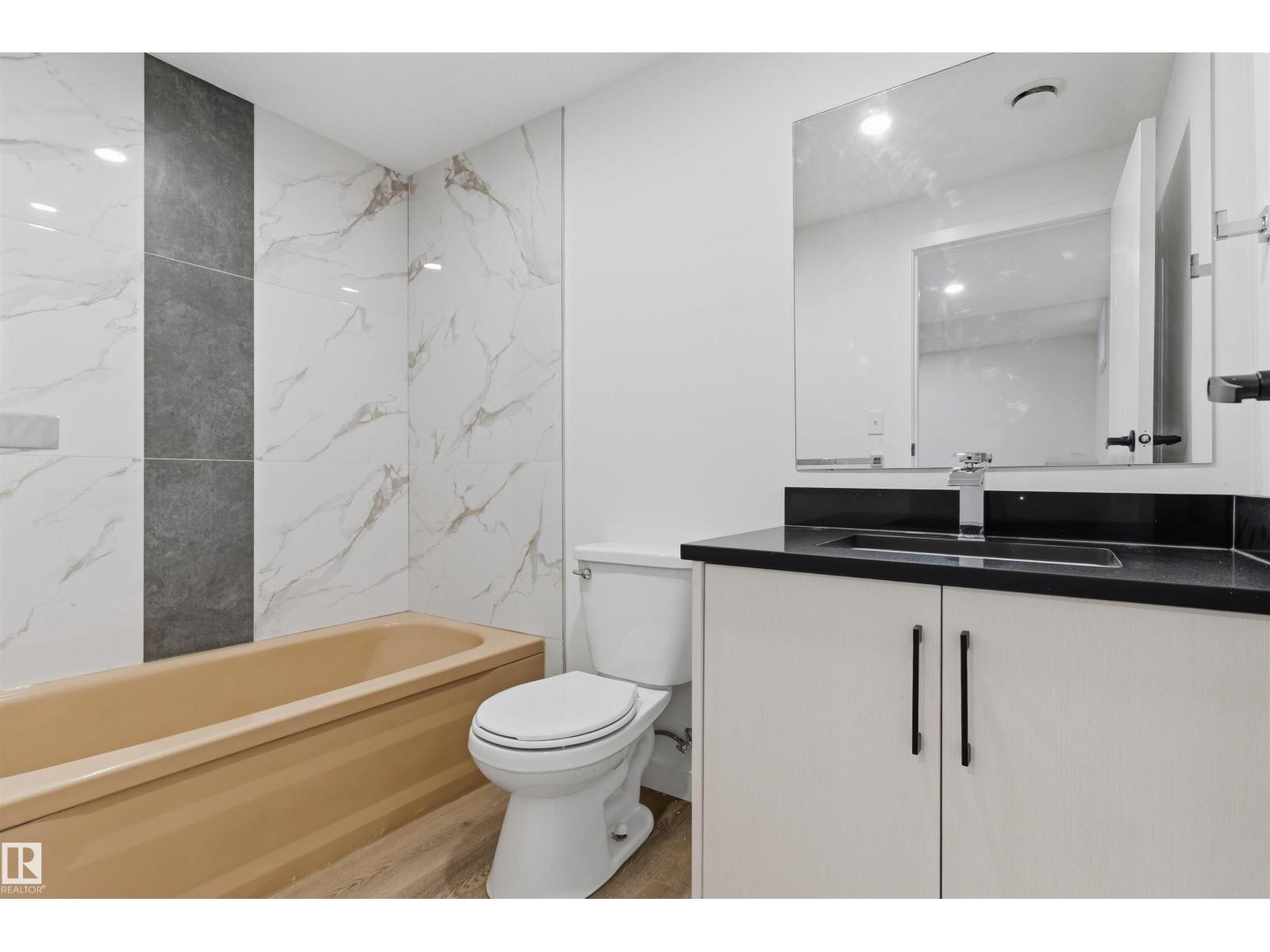 8328 165 ST NW - 25