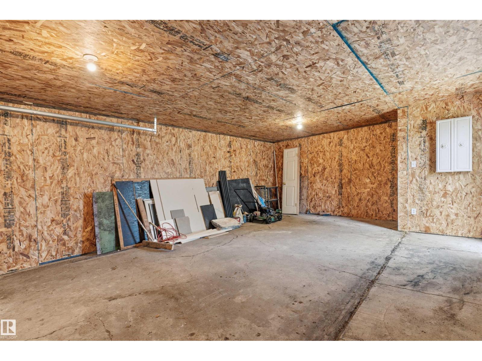 8328 165 ST NW - 29