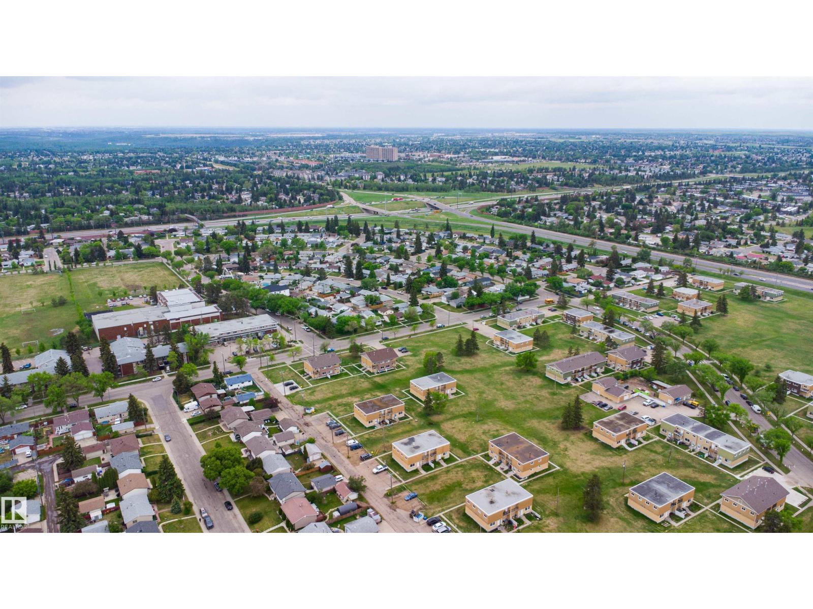 8328 165 ST NW - 39