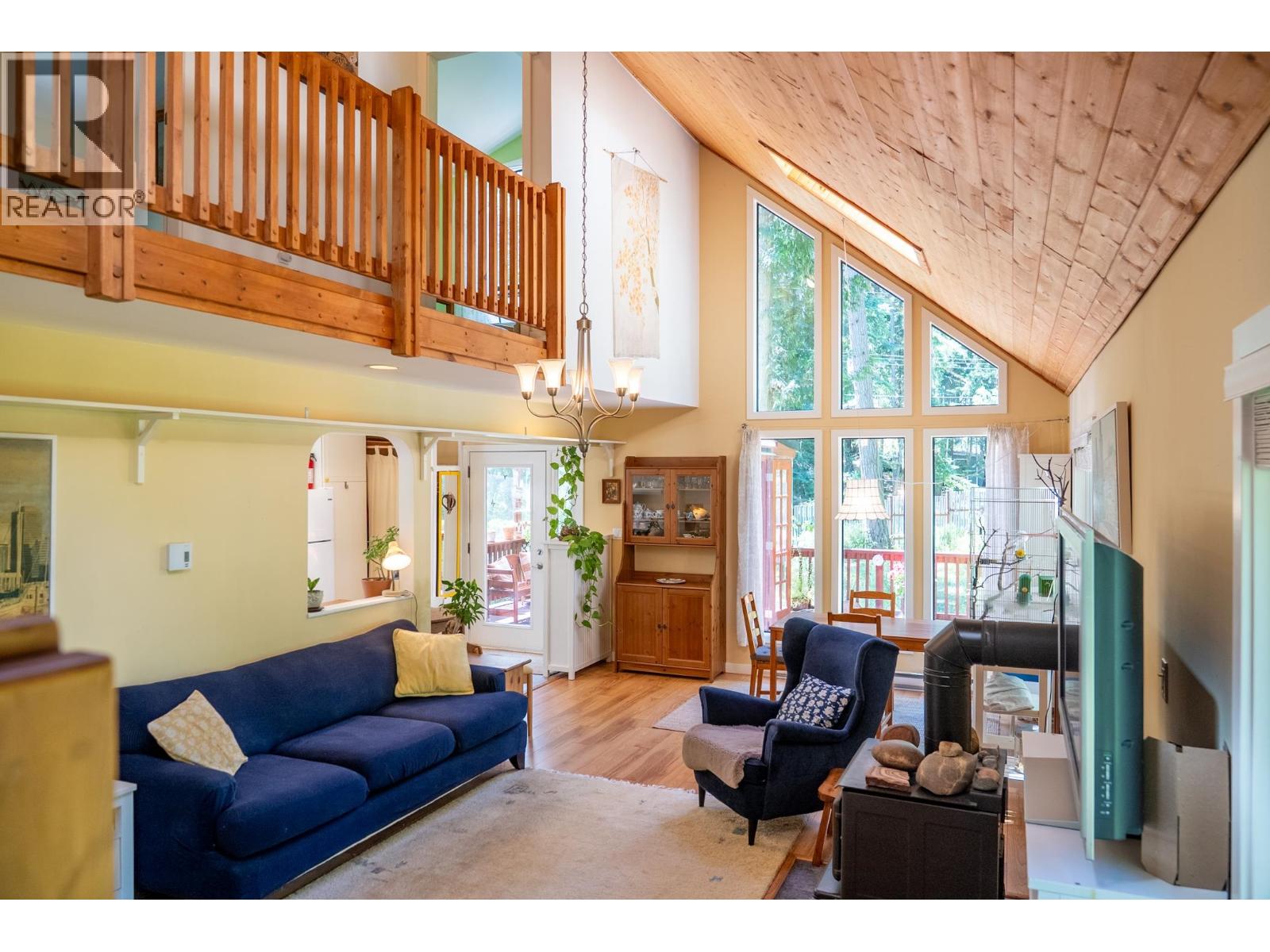 7913 SWANSON VIEW DRIVE, Pender Island