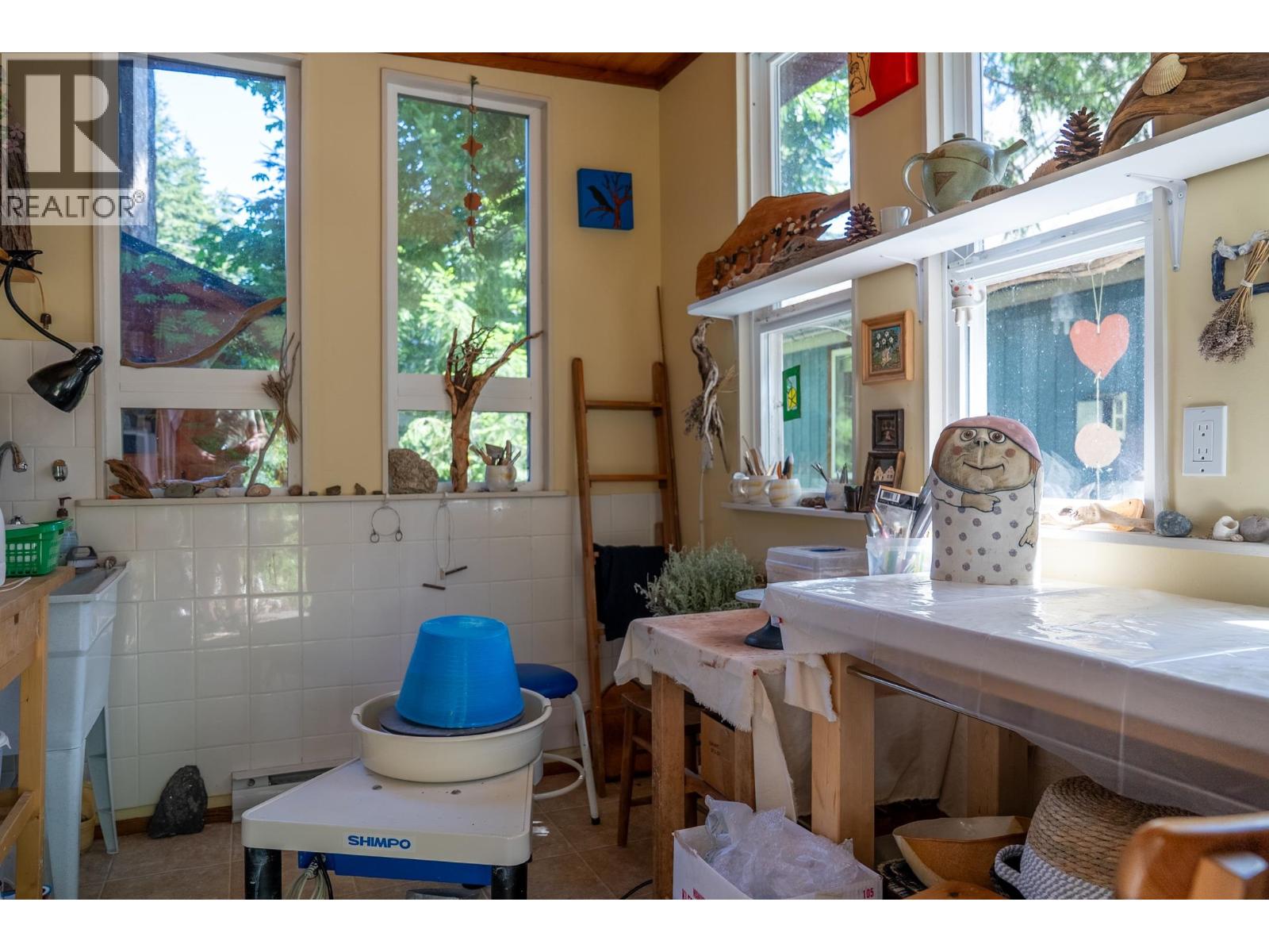 7913 SWANSON VIEW DRIVE, Pender Island
