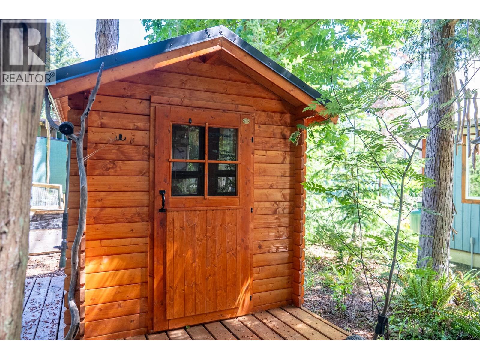 7913 SWANSON VIEW DRIVE, Pender Island