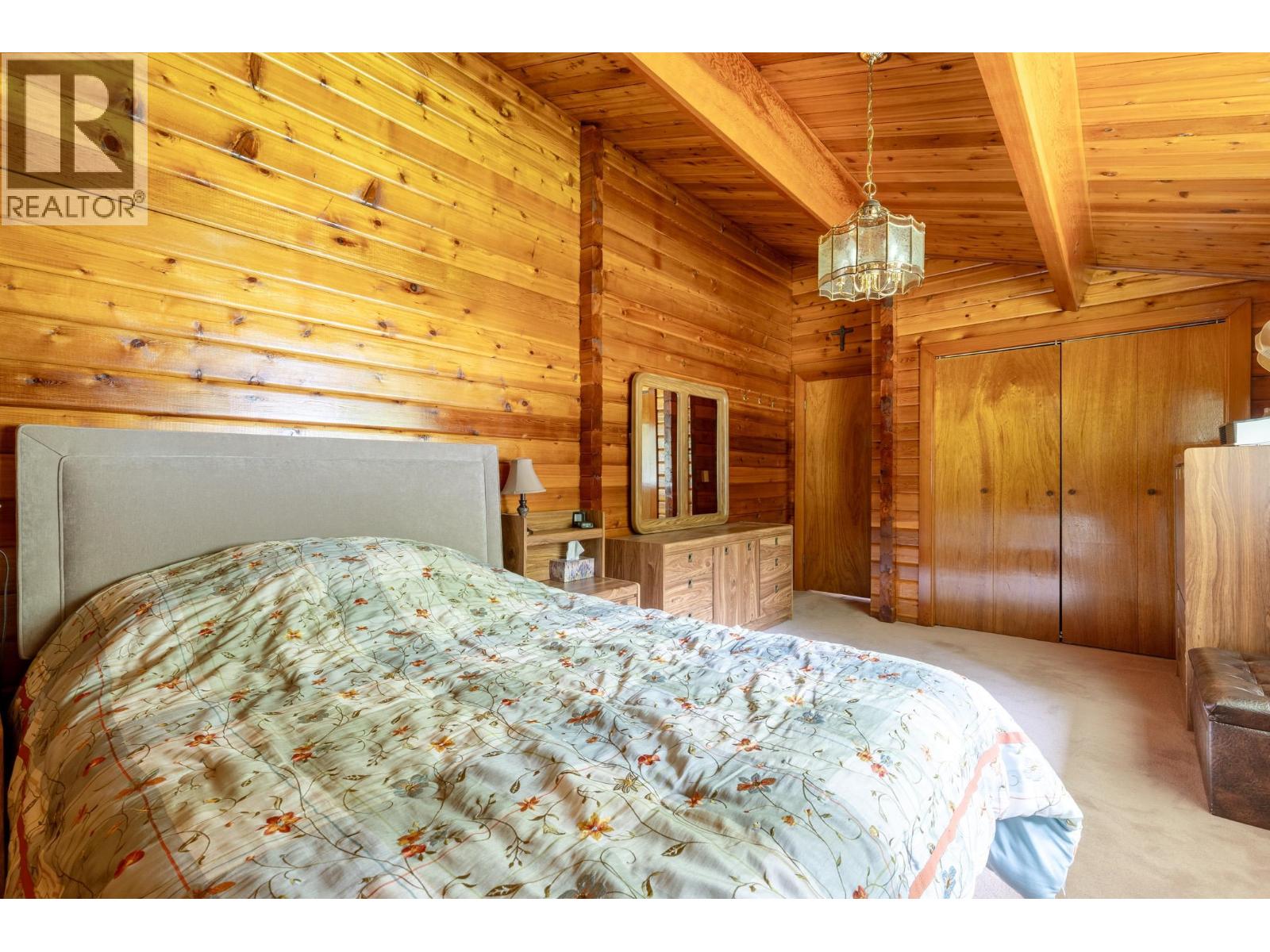 8210 S 5 HIGHWAY - 16