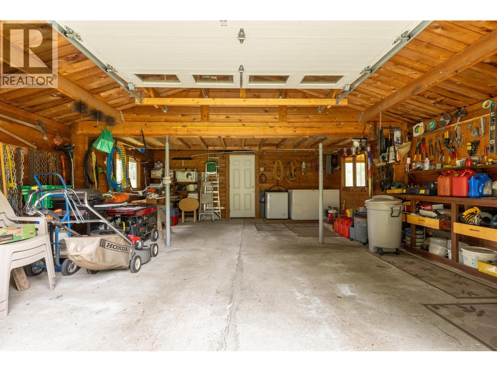 8210 S 5 HIGHWAY - 19