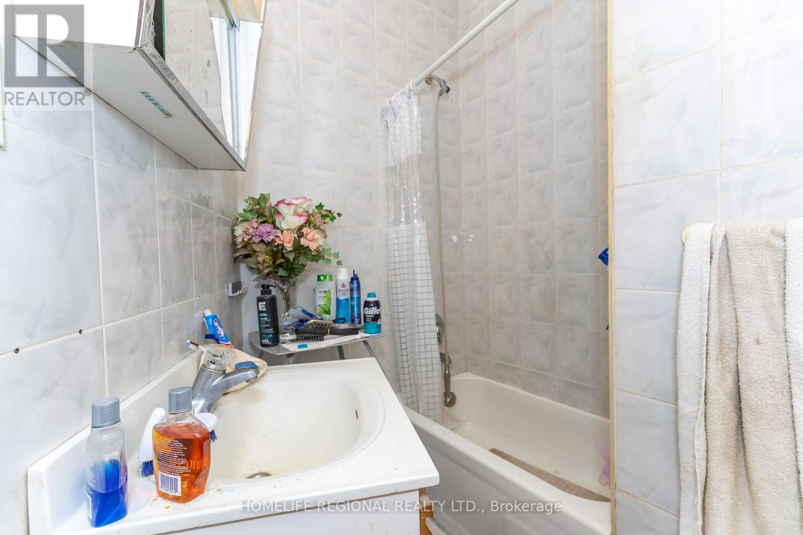 237 ROXTON ROAD - 17