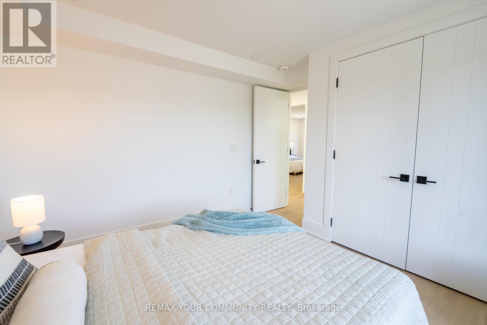 360 WOODMOUNT AVENUE - 22