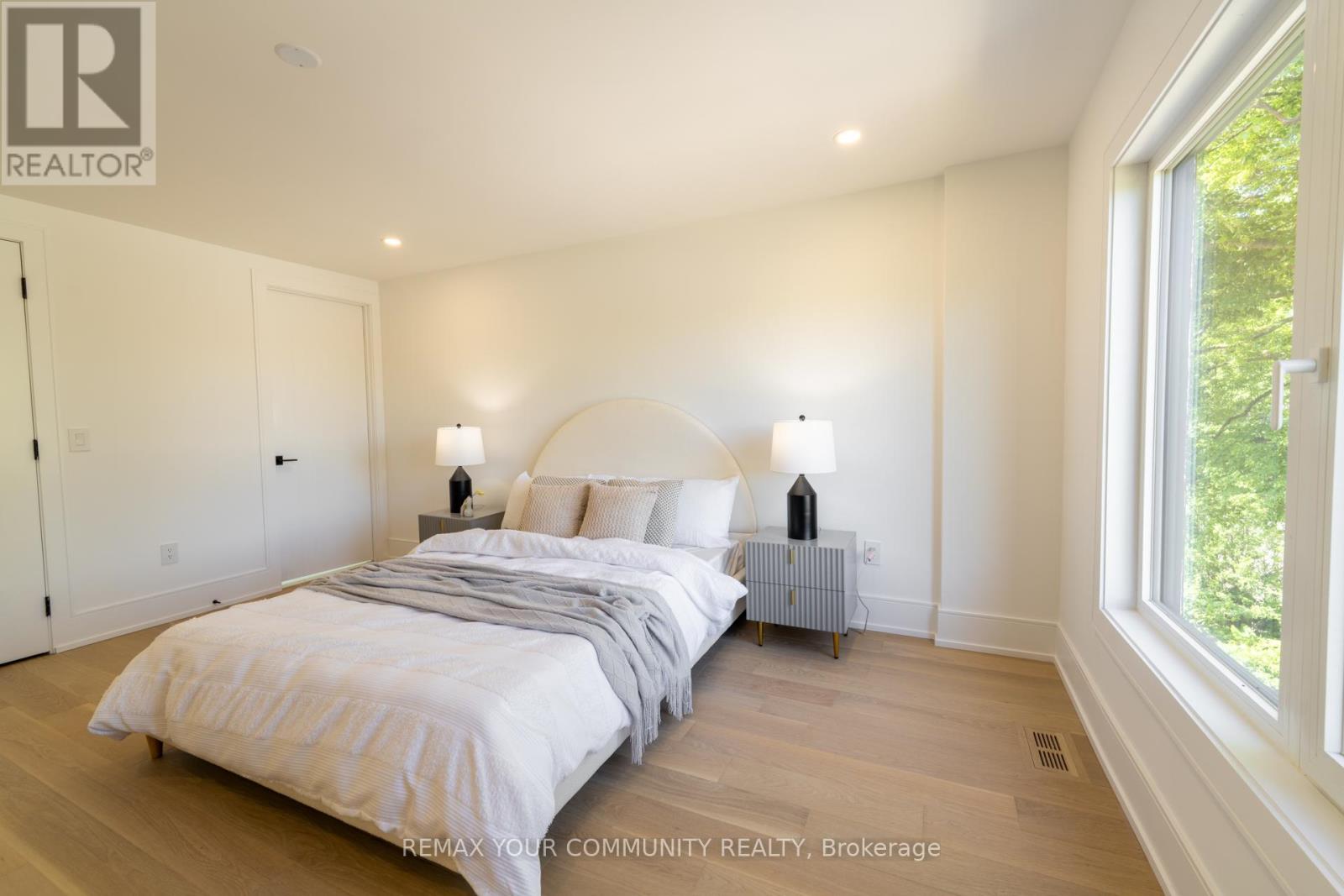 360 WOODMOUNT AVENUE - 23