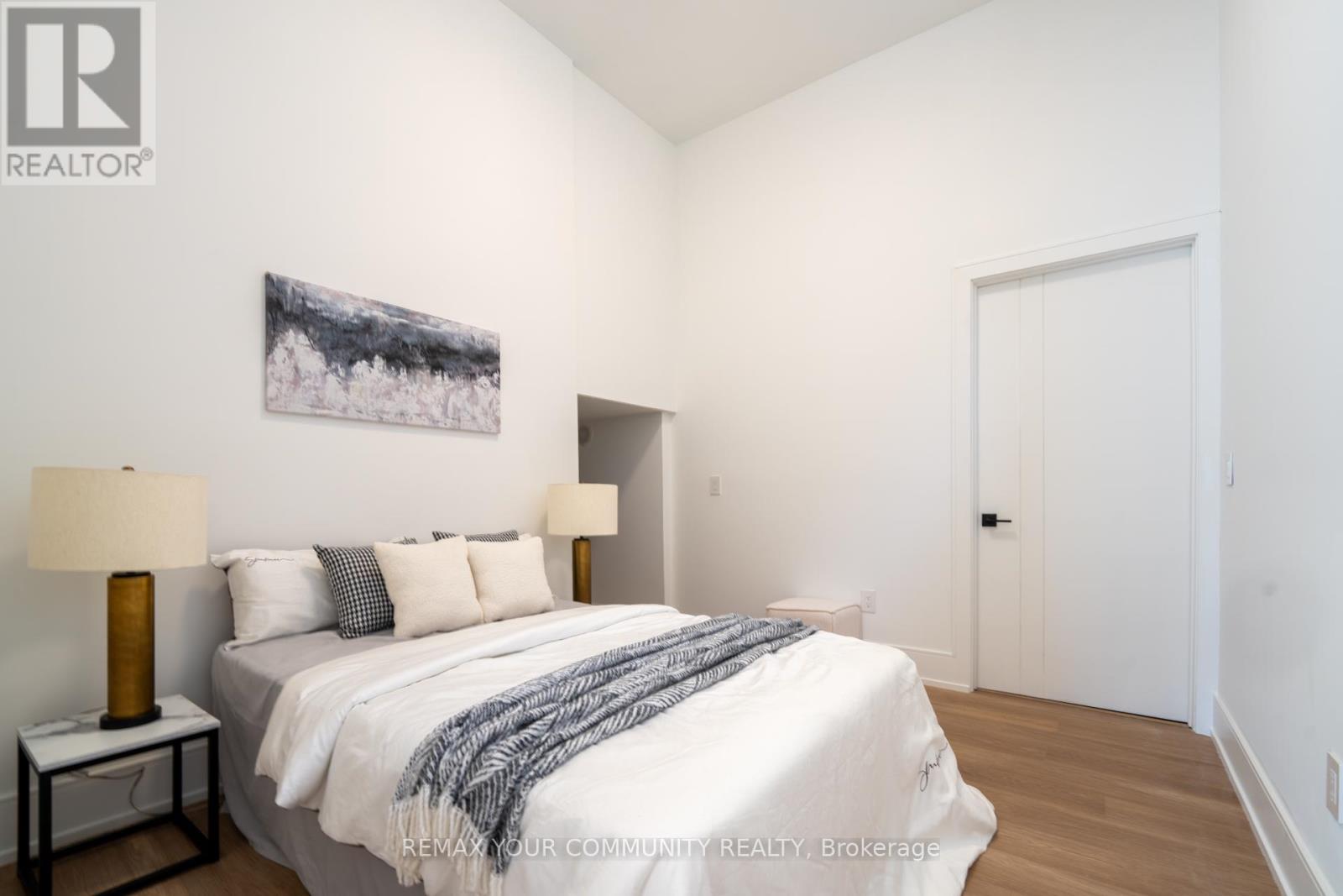 360 WOODMOUNT AVENUE - 27