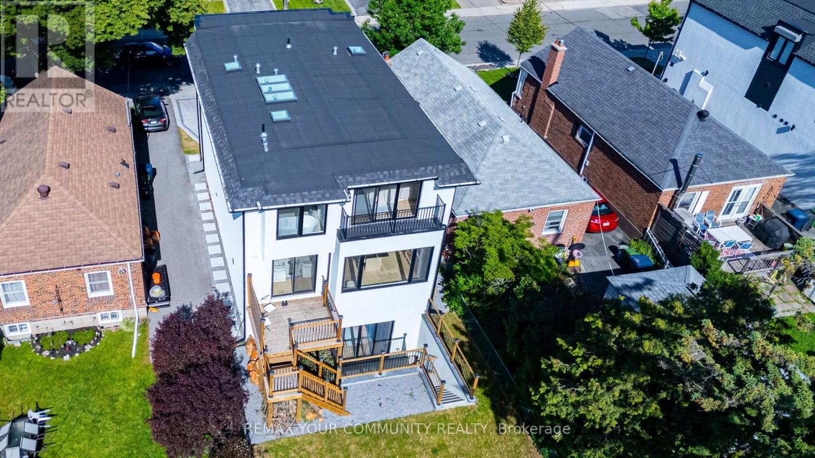 360 WOODMOUNT AVENUE - 30