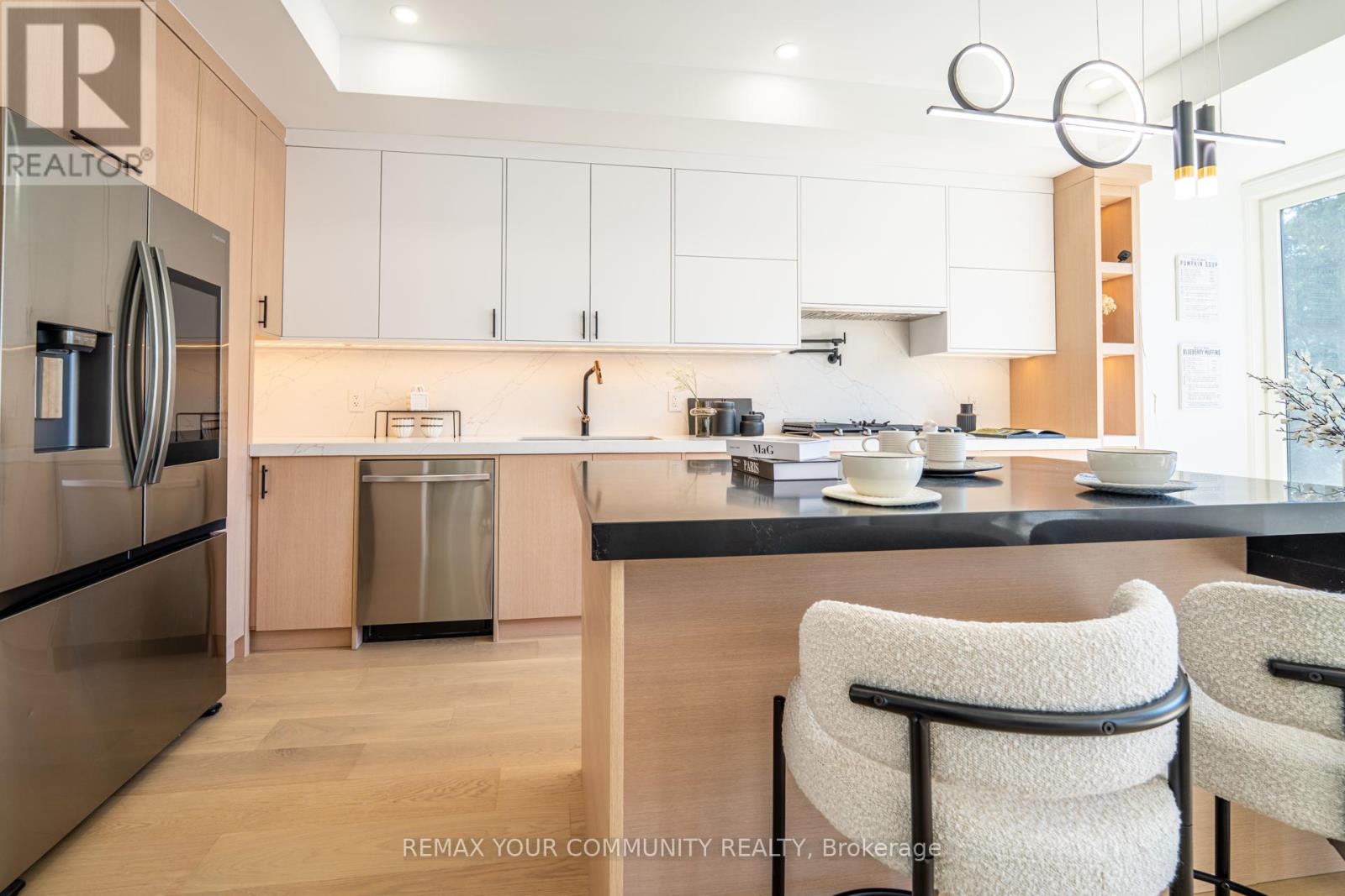 360 WOODMOUNT AVENUE - 7