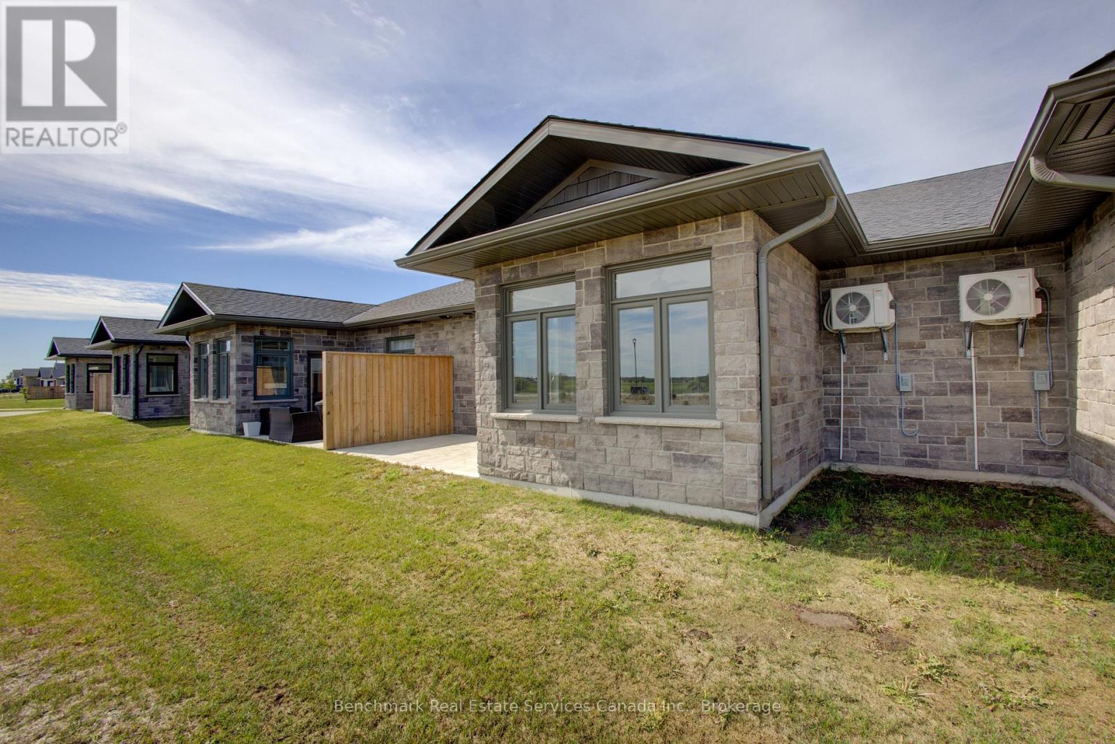 59 CAVALIER CRESCENT - 31