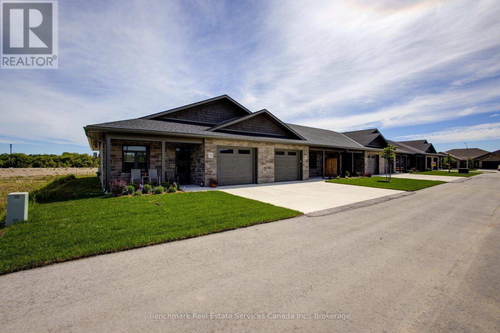 59 CAVALIER CRESCENT - 34