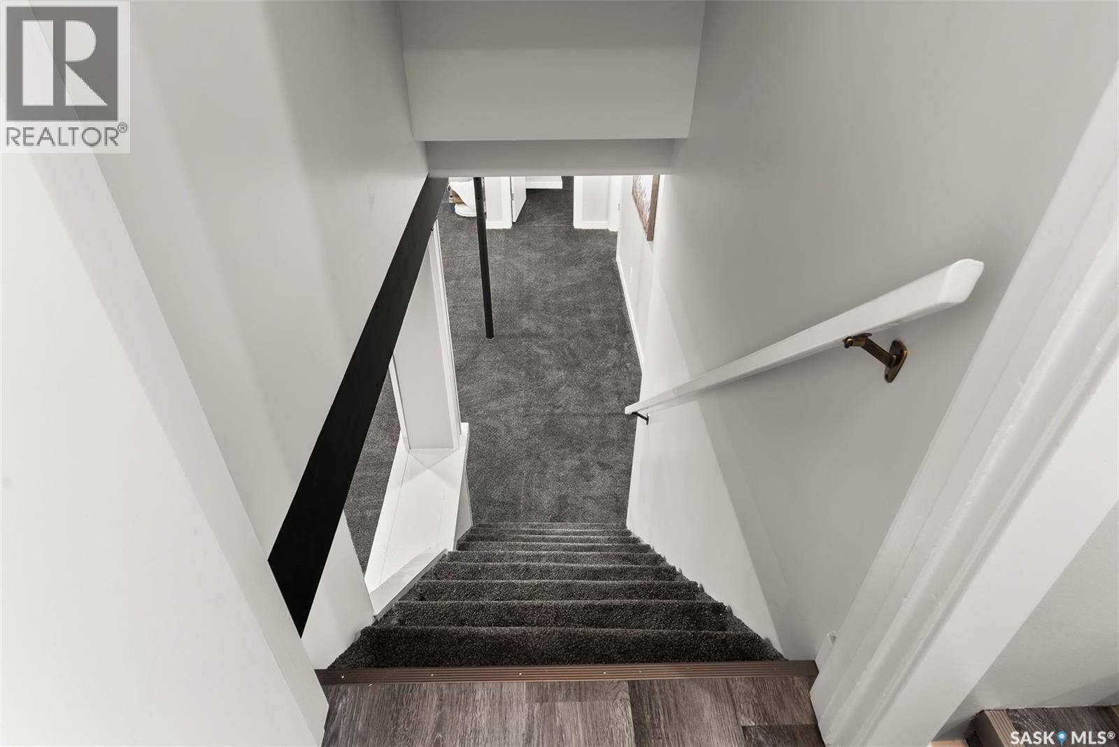 17 Willowview STREET — photo 24