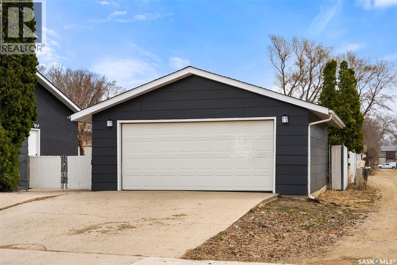 17 Willowview STREET — photo 38