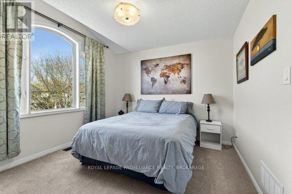 1425 EVERGREEN DRIVE - 32