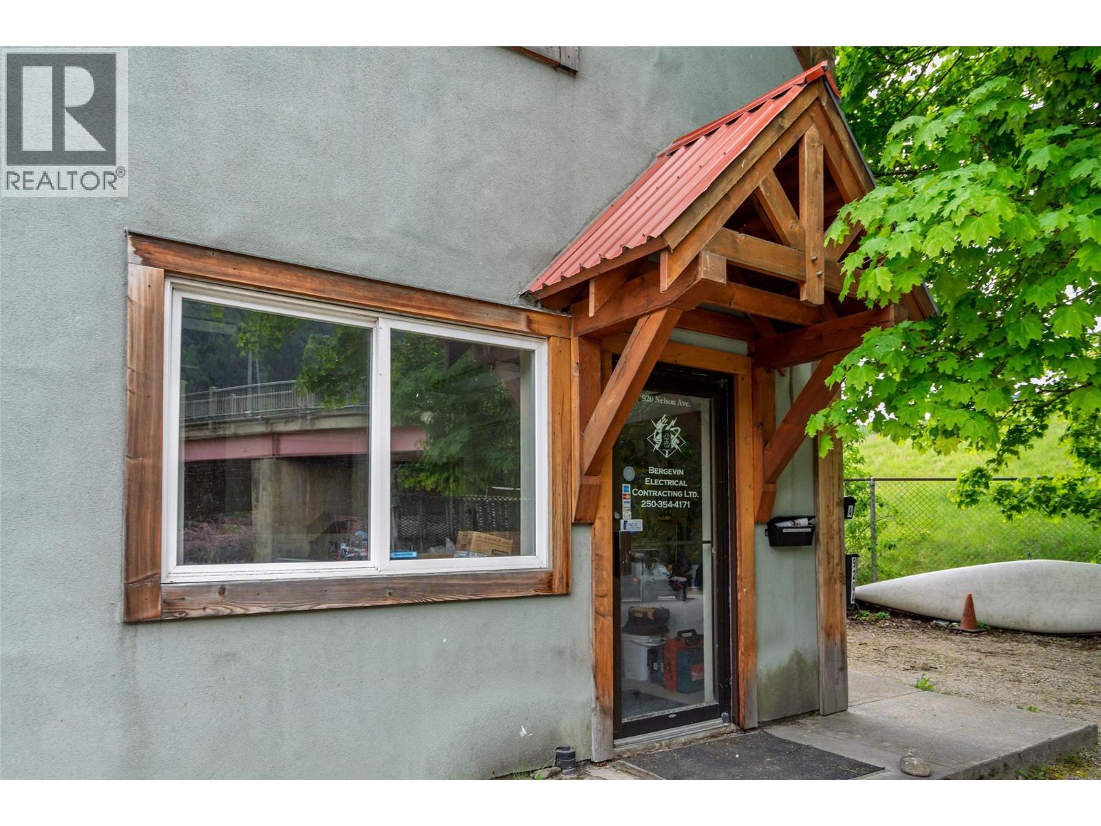  920 Nelson Avenue, Nelson
