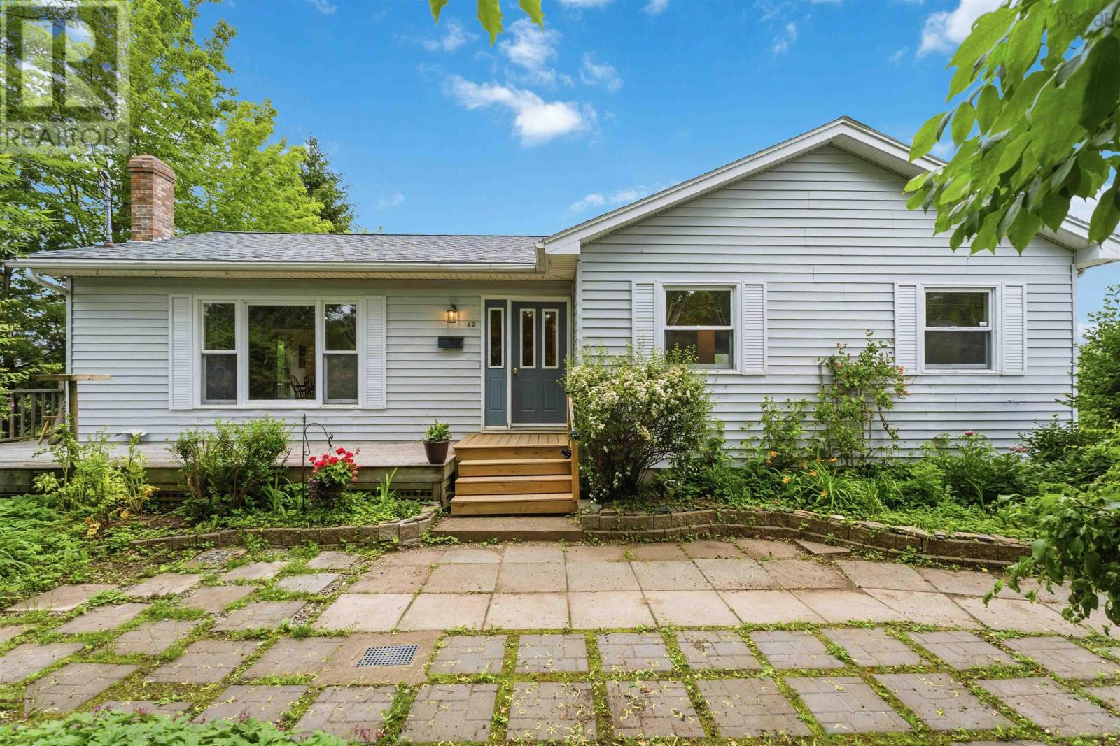 Property 2 of 40 of 42 Fowler Street