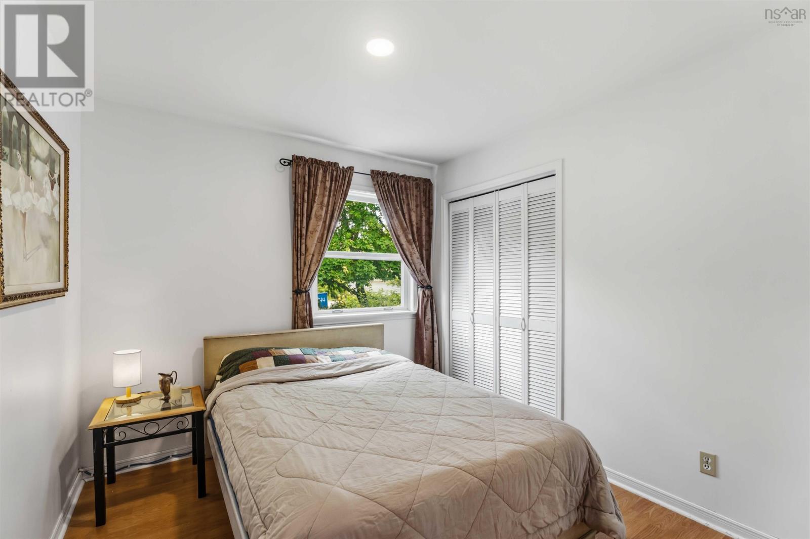 Property 20 of 40 of 42 Fowler Street