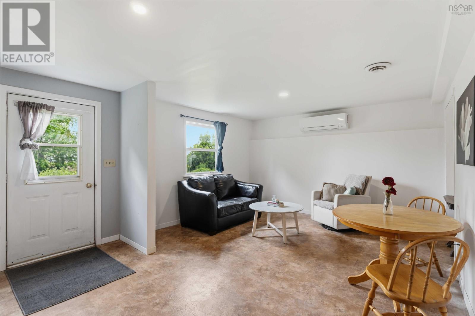 Property 30 of 40 of 42 Fowler Street