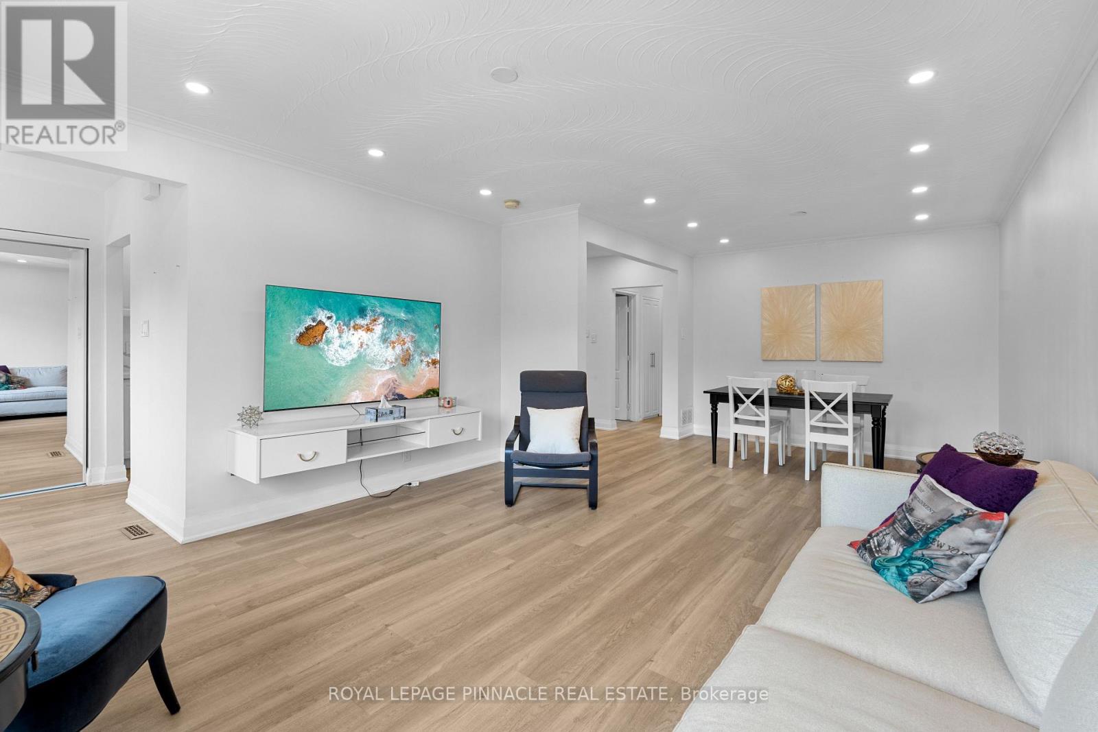 3361 THE CREDIT WOODLANDS - 13