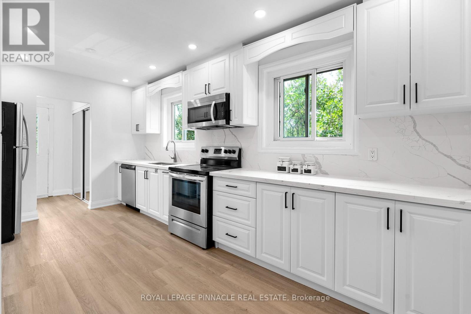 3361 THE CREDIT WOODLANDS - 8
