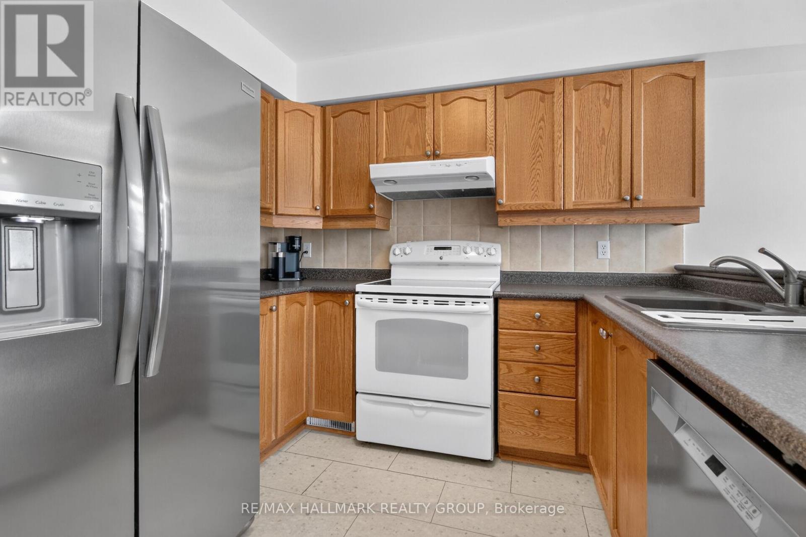 258 DEERFOX DRIVE - 10