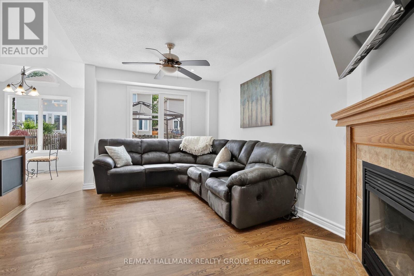 258 DEERFOX DRIVE - 16