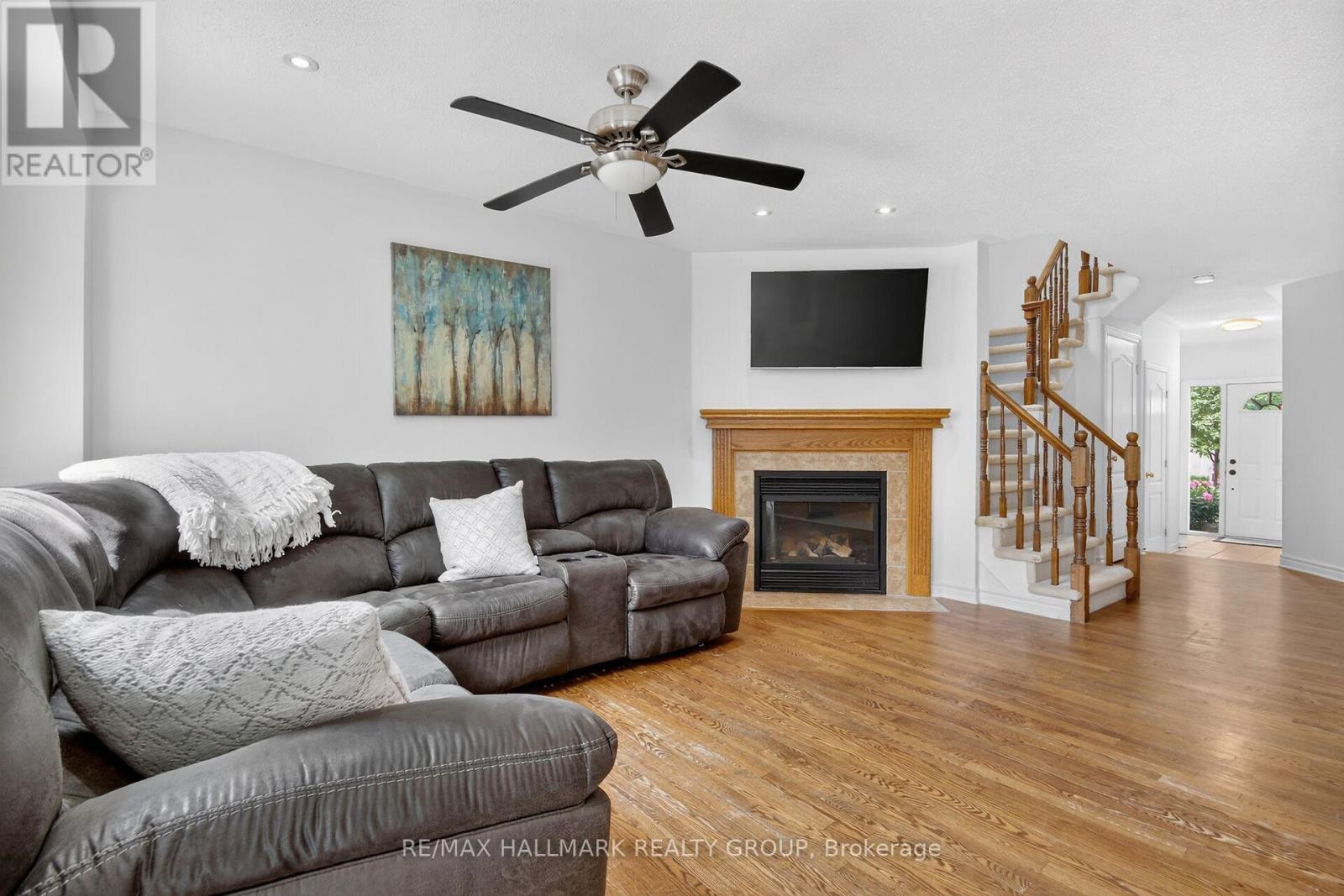 258 DEERFOX DRIVE - 17