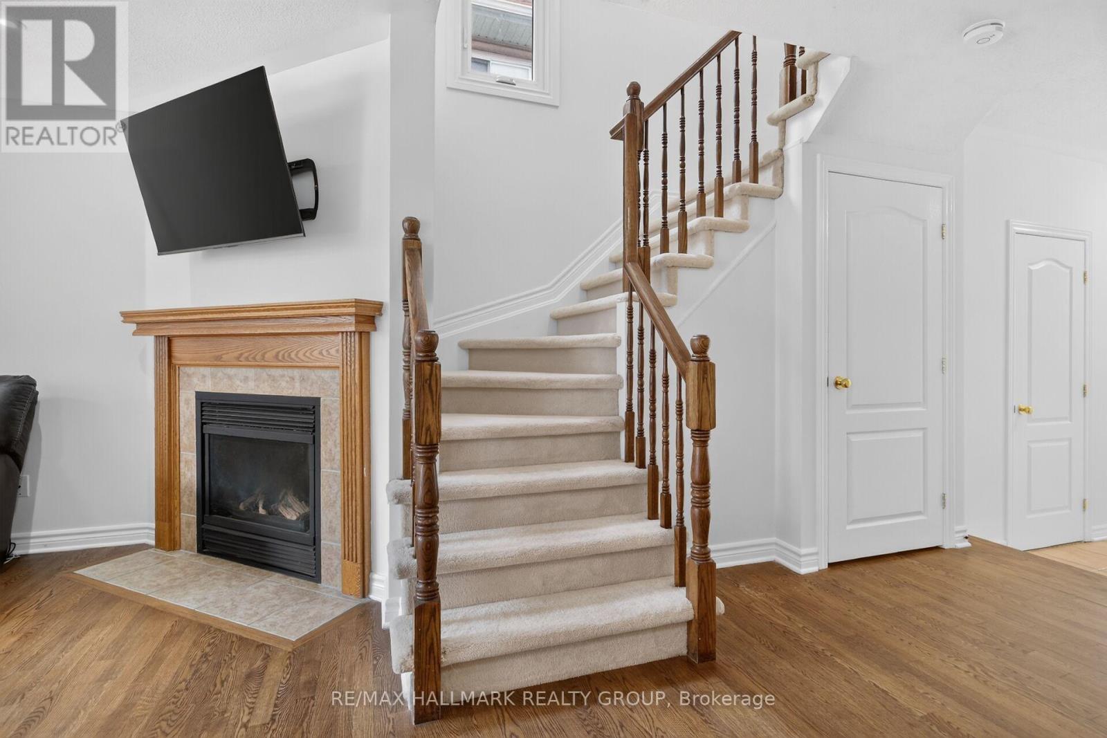 258 DEERFOX DRIVE - 21