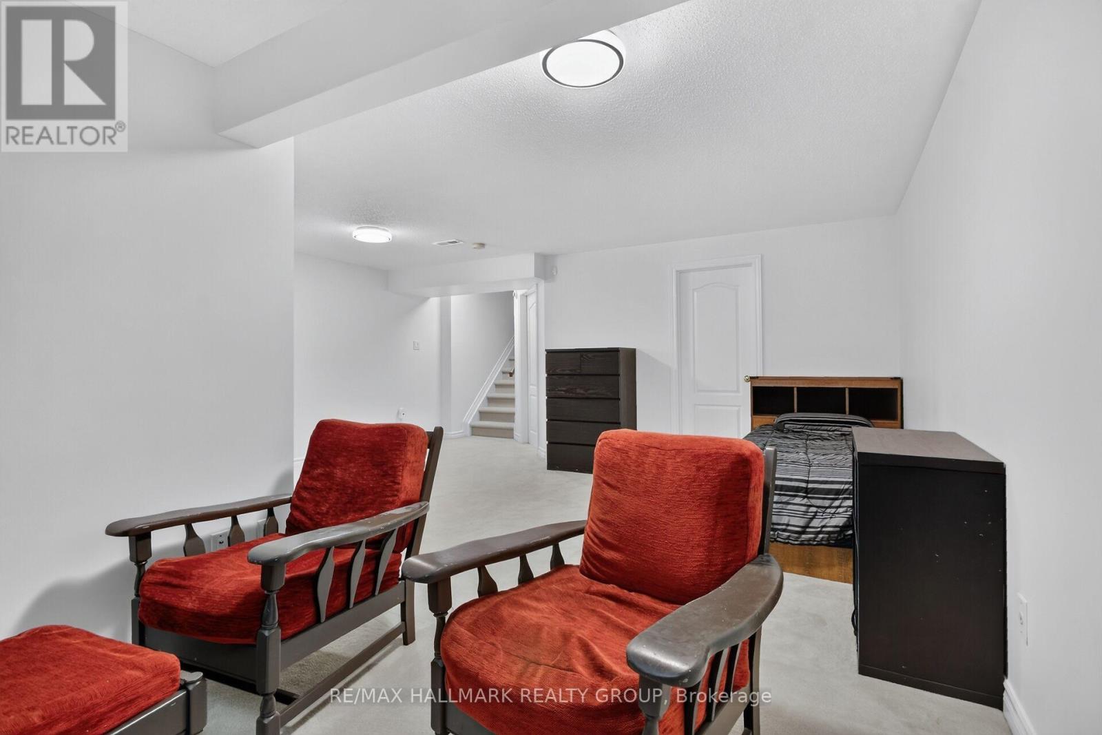258 DEERFOX DRIVE - 36