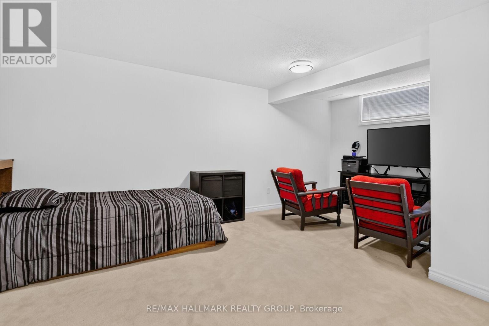 258 DEERFOX DRIVE - 37