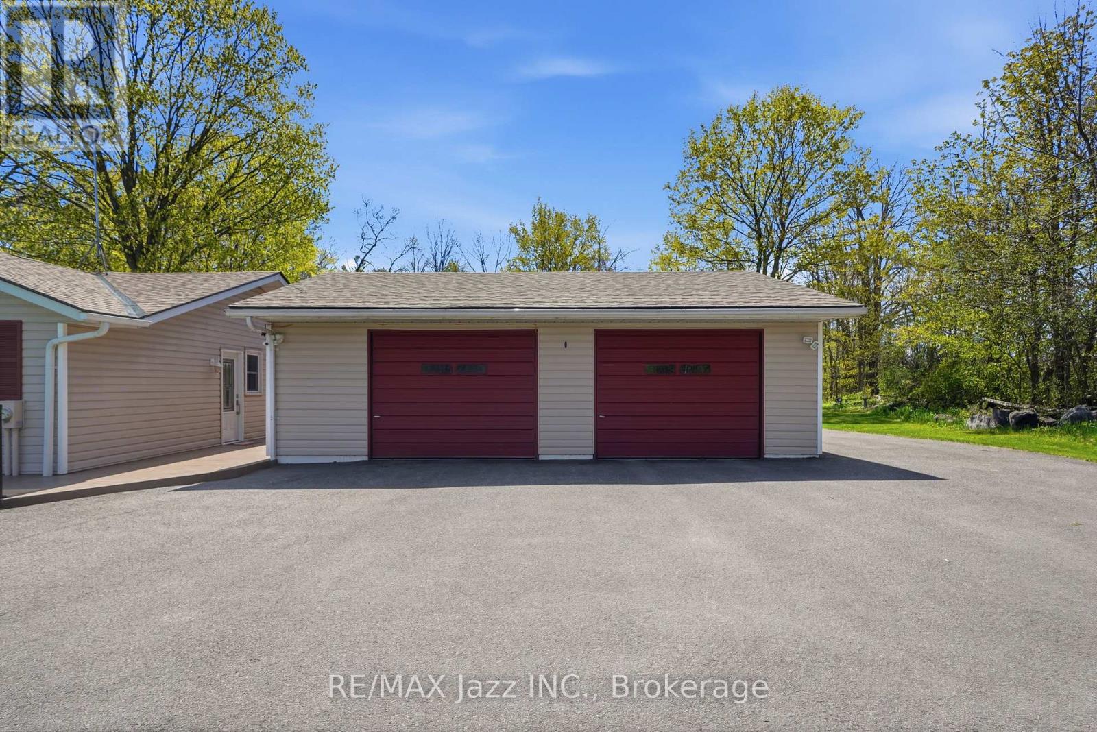 392 TOWNSEND ROAD - 27