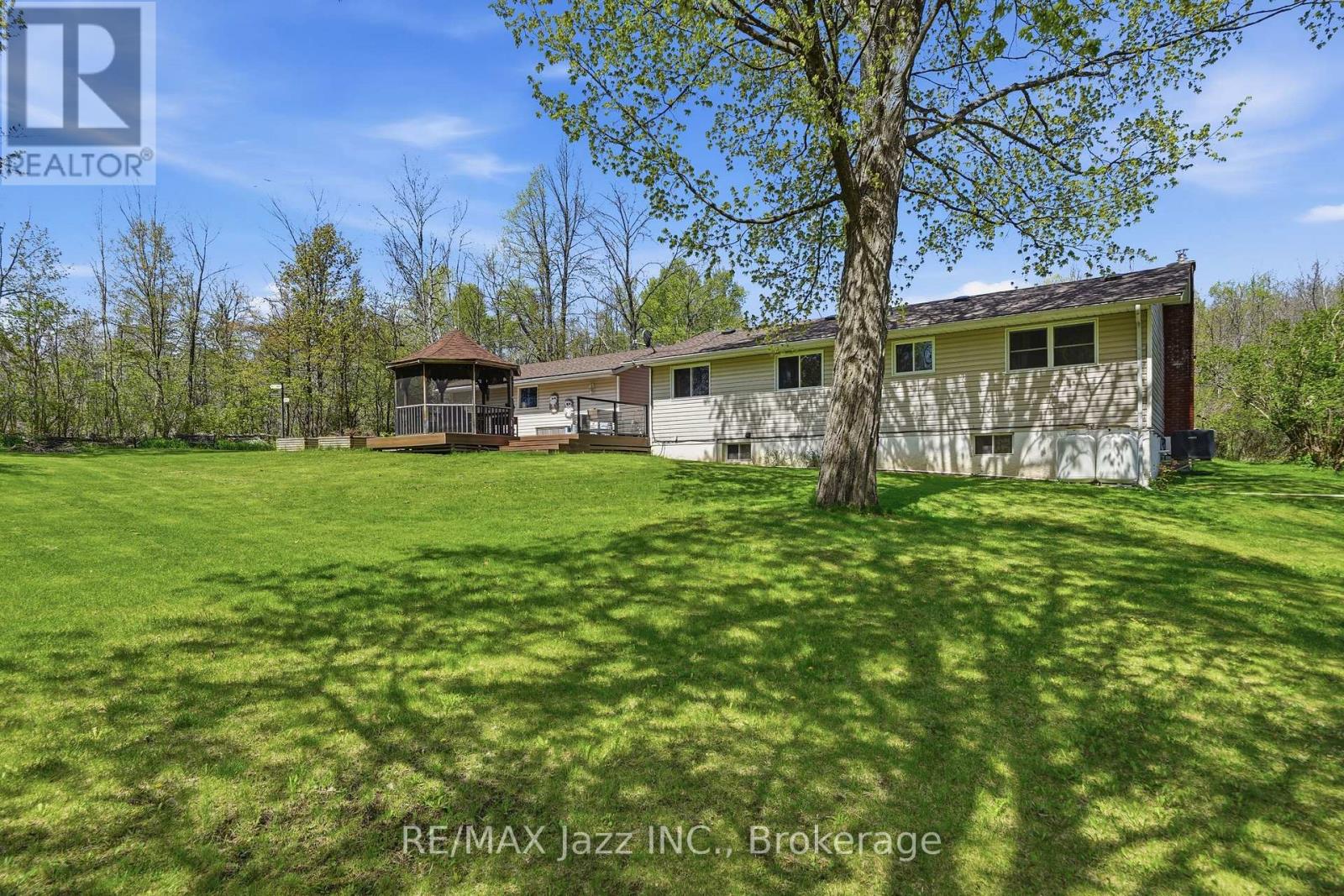 392 TOWNSEND ROAD - 31