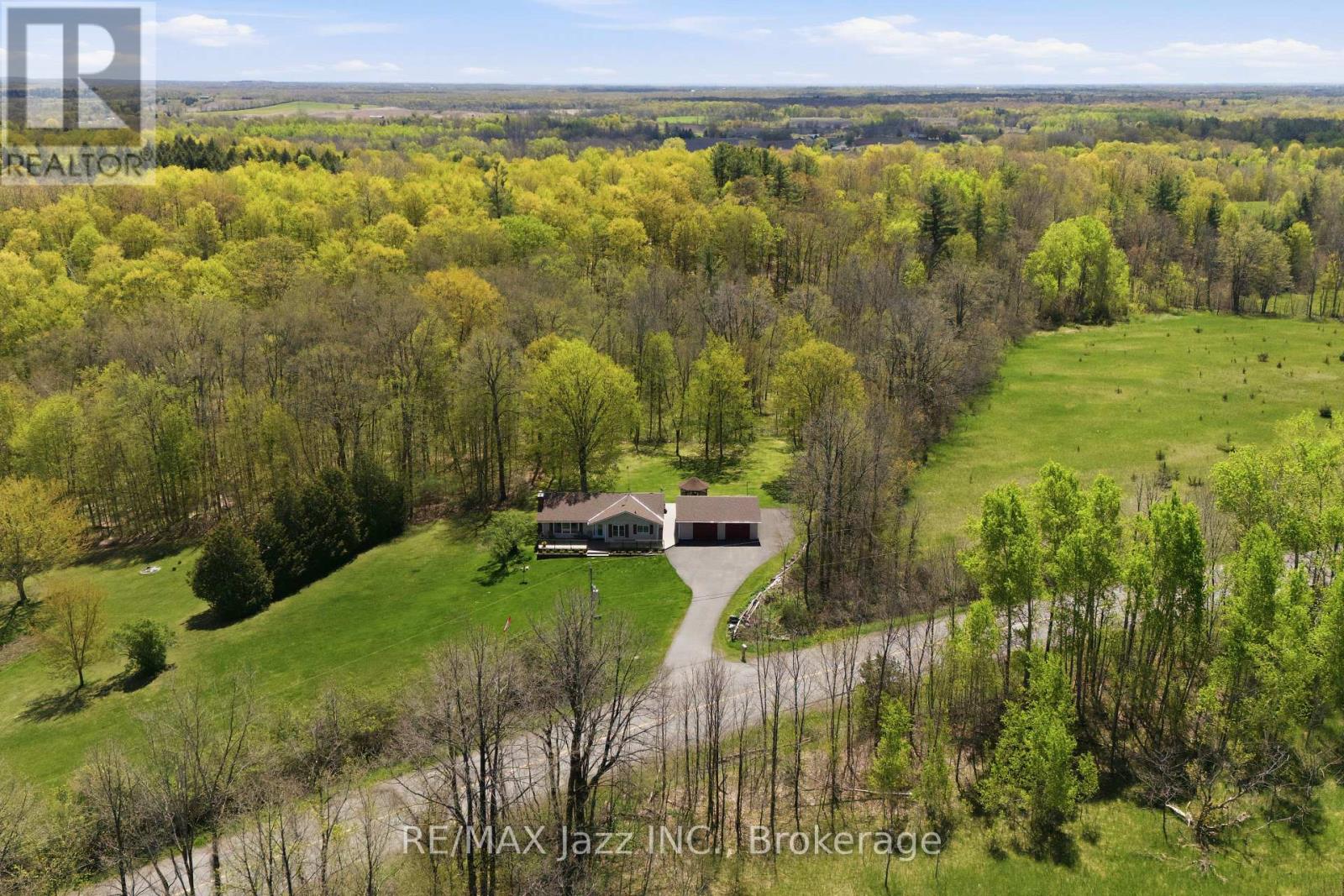 392 TOWNSEND ROAD - 35