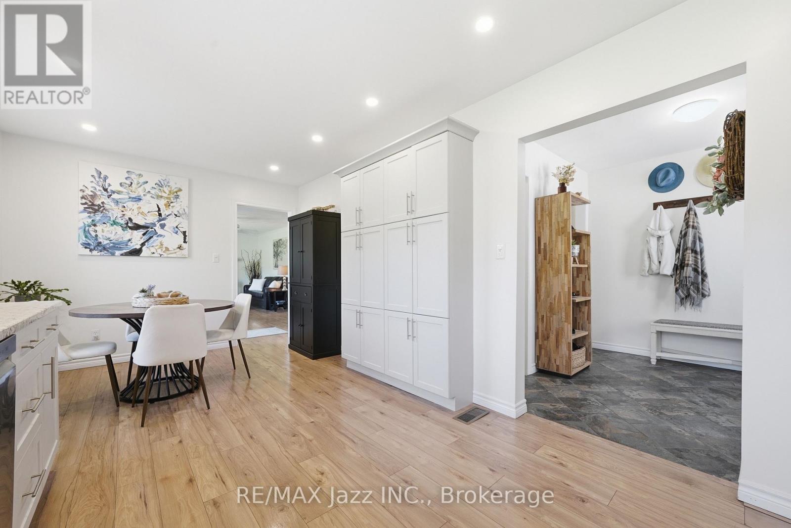 392 TOWNSEND ROAD - 5