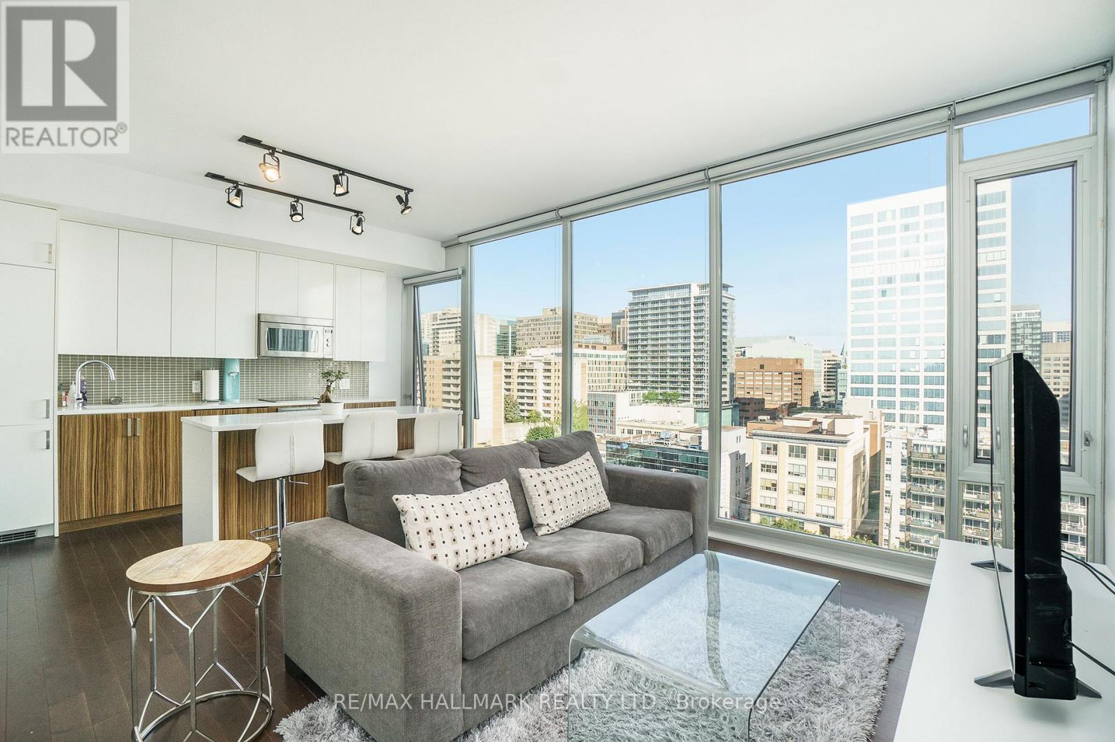#1113 300 LISGAR STREET - 2