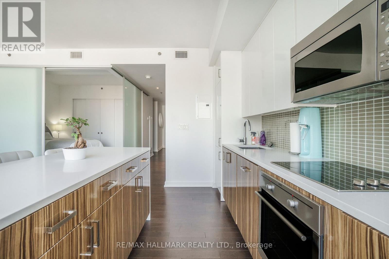 #1113 300 LISGAR STREET - 8