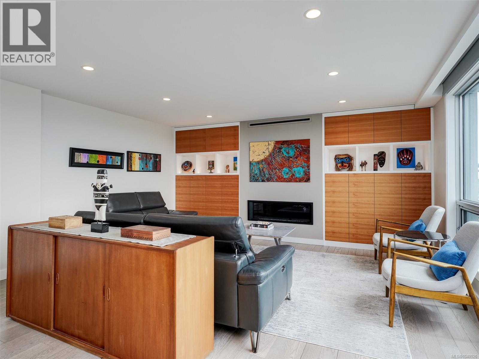 PH1 325 Maitland Street, Victoria