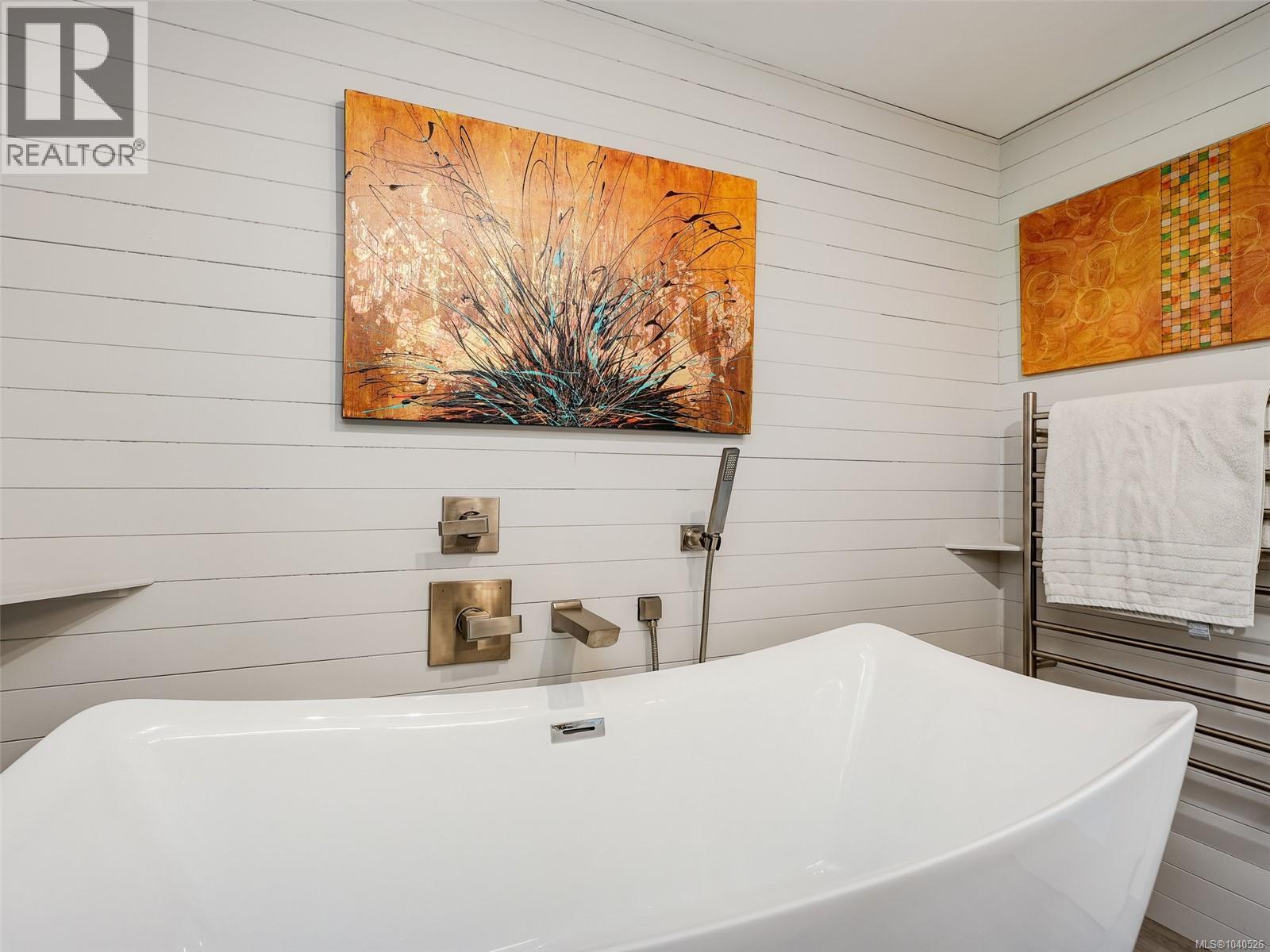 PH1 325 Maitland Street, Victoria
