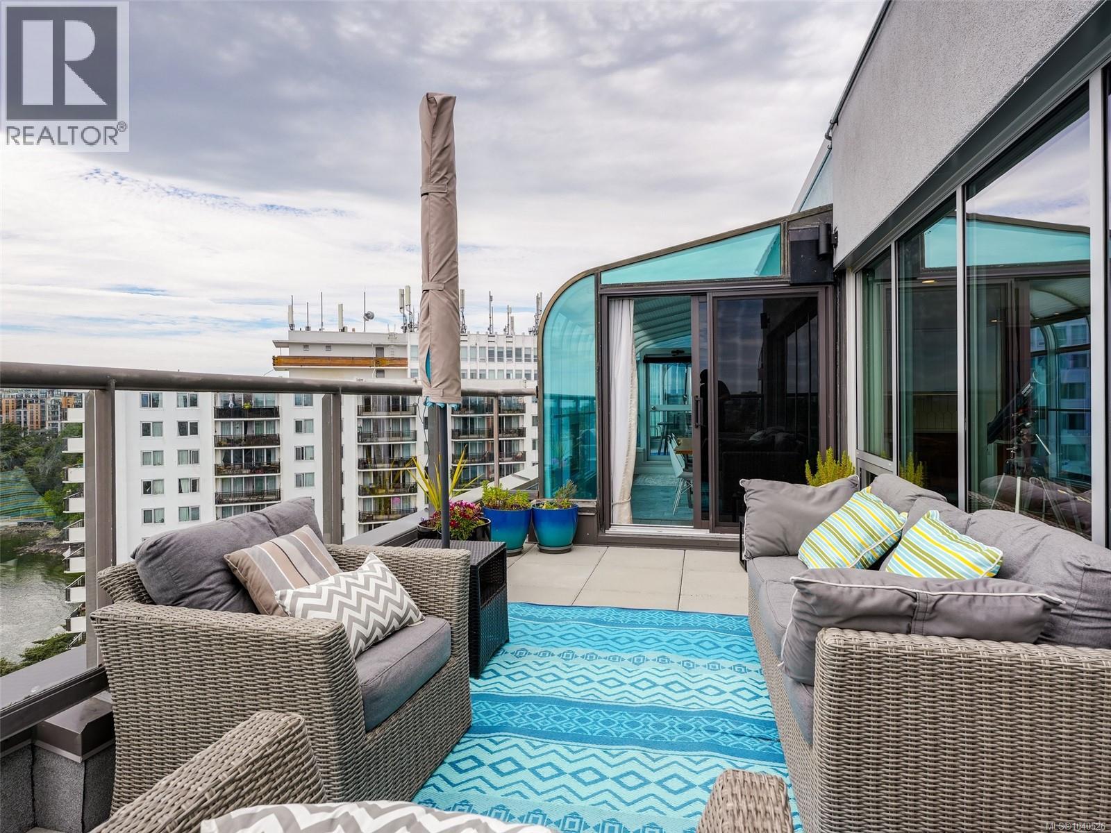 PH1 325 Maitland Street, Victoria