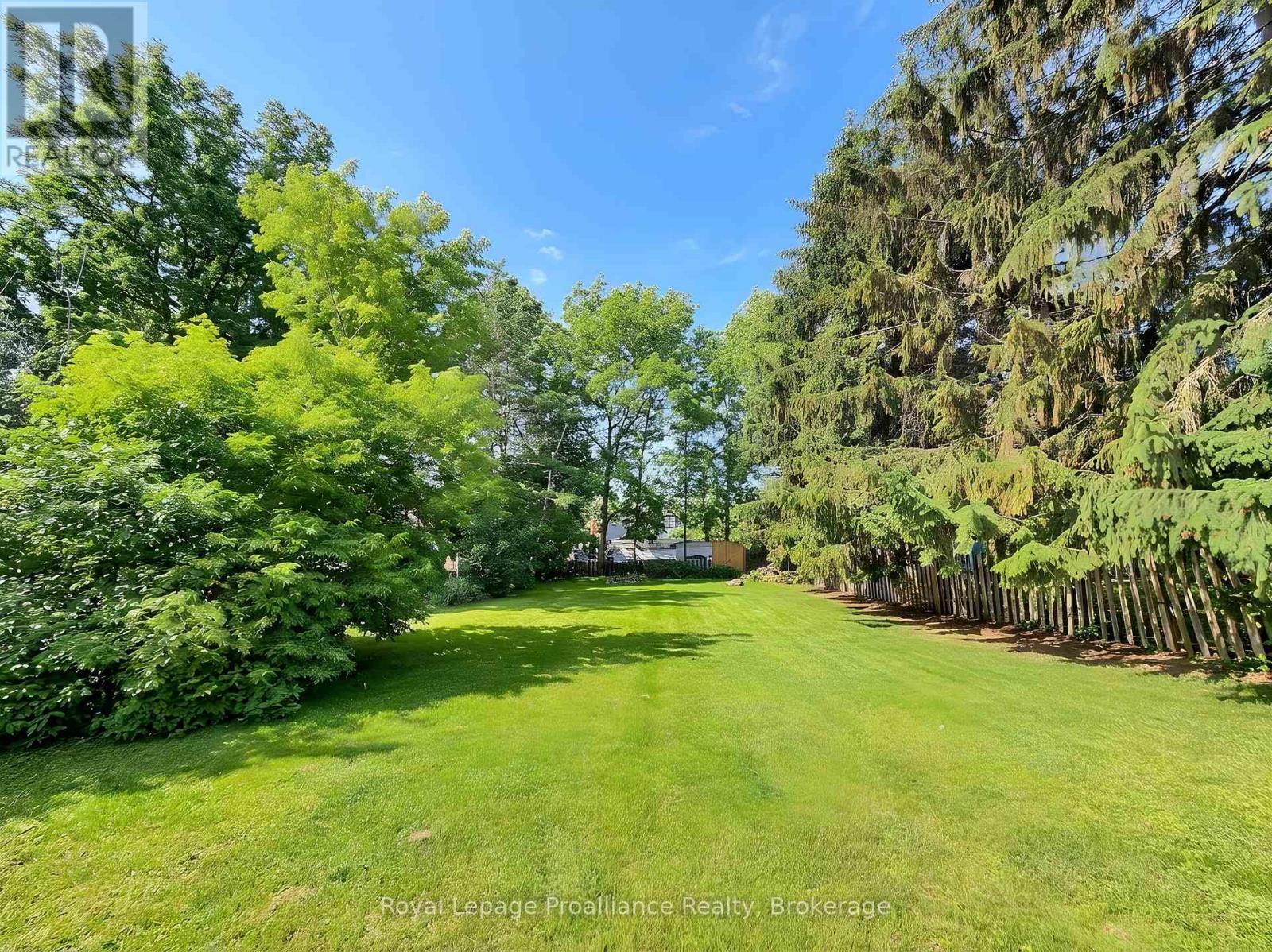 889 SMITH STREET - 15