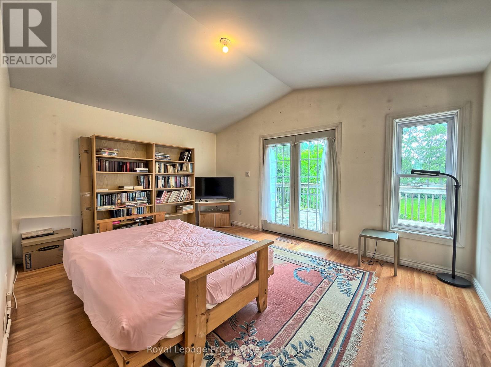 889 SMITH STREET - 19